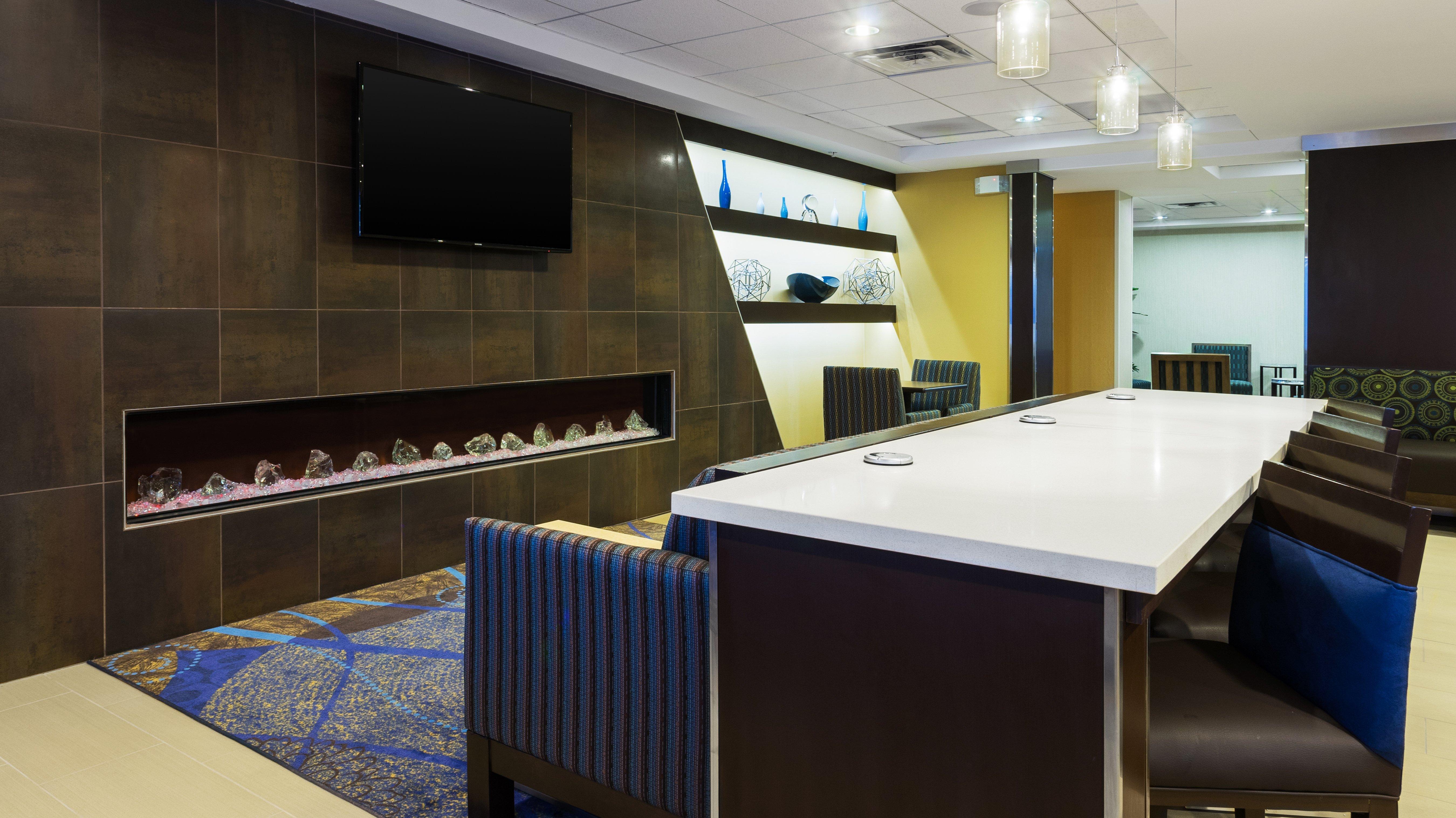 Holiday Inn Express & Suites Midland Loop 250 By Ihg Exterior photo