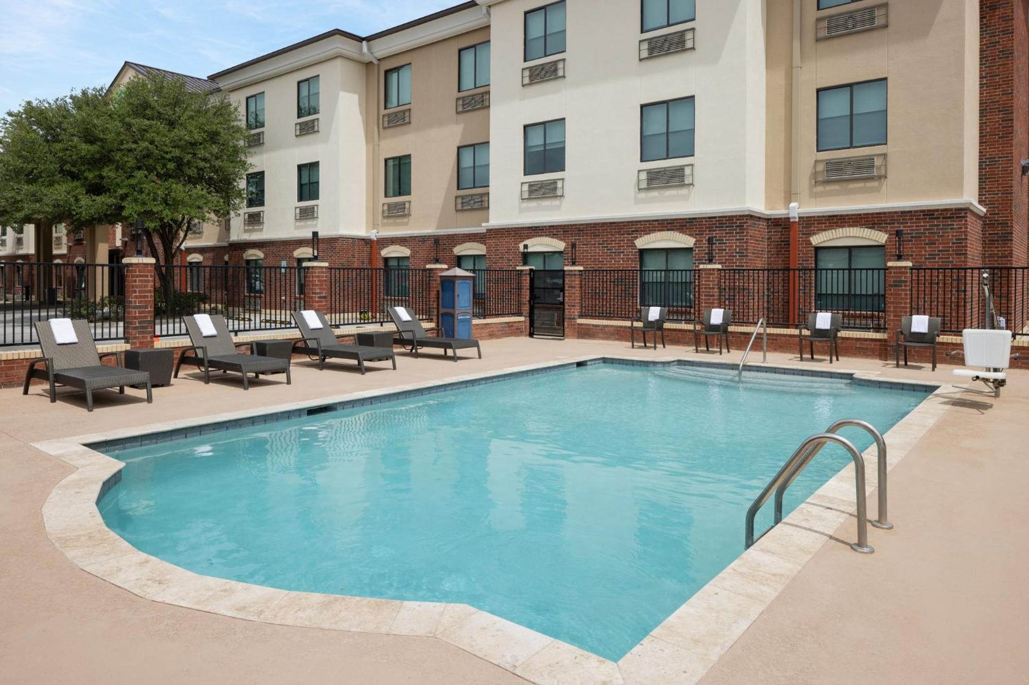 Holiday Inn Express & Suites Midland Loop 250 By Ihg Exterior photo